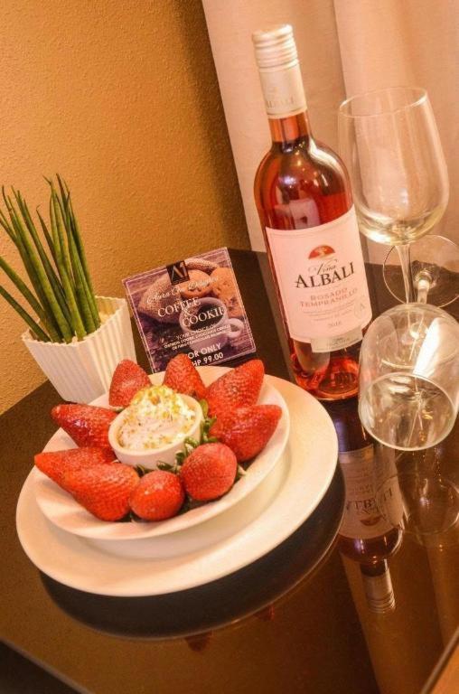 Aura One Hotel Baguio City Kültér fotó