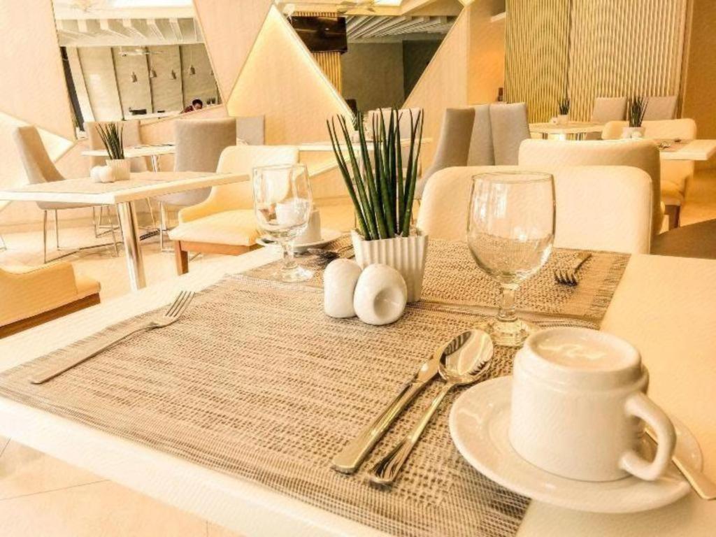 Aura One Hotel Baguio City Kültér fotó